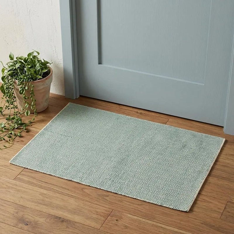3' X 5' Green And Off White Wool Chevron Hand Woven Area Rug Homeroots Home Decor