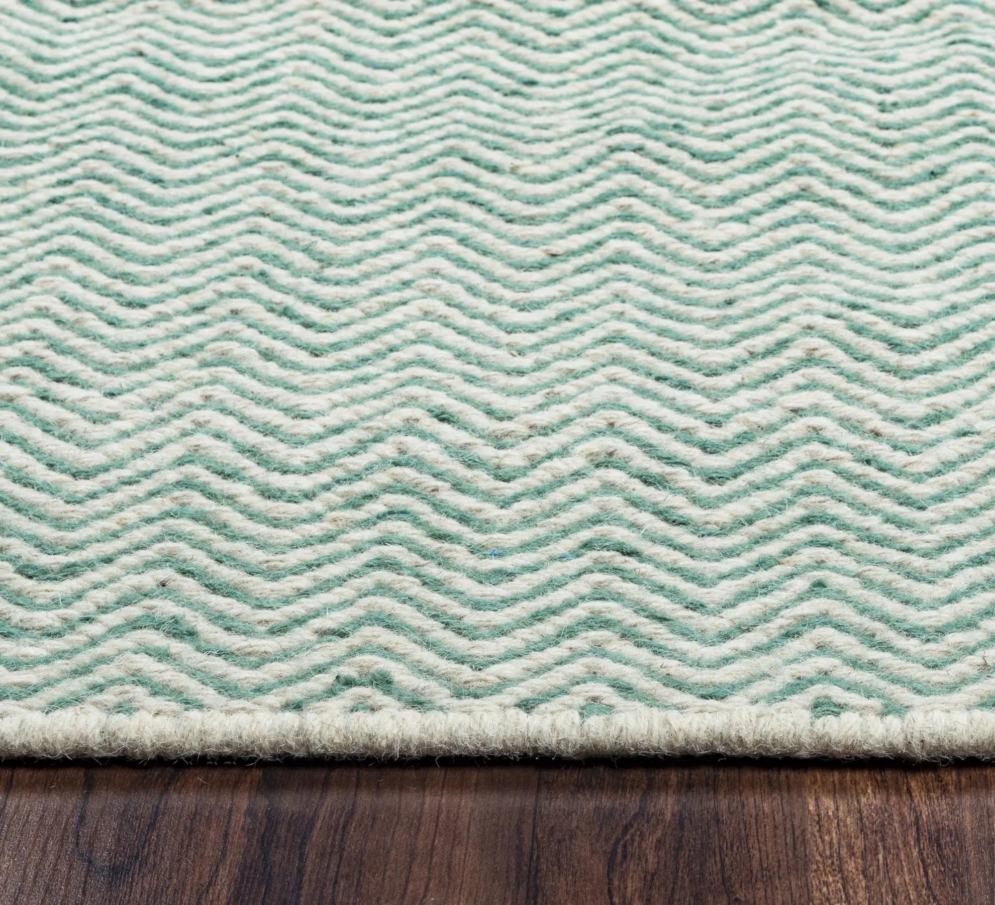 3' X 5' Green And Off White Wool Chevron Hand Woven Area Rug Homeroots Home Decor