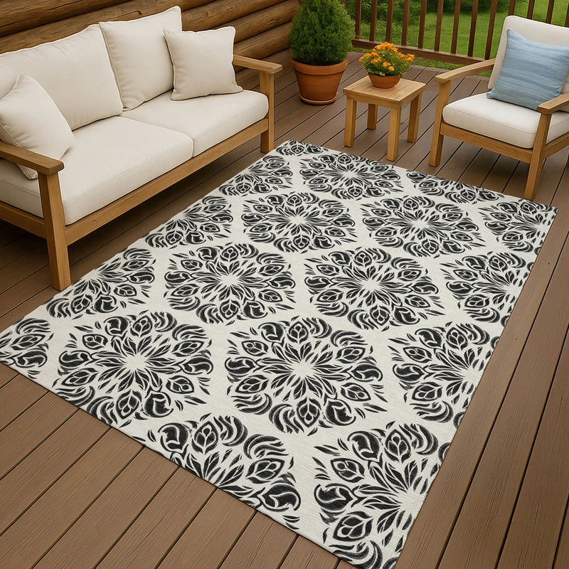 3' X 5' Ivory And Black Damask Washable Indoor Outdoor Area Rug Homeroots Outdoor