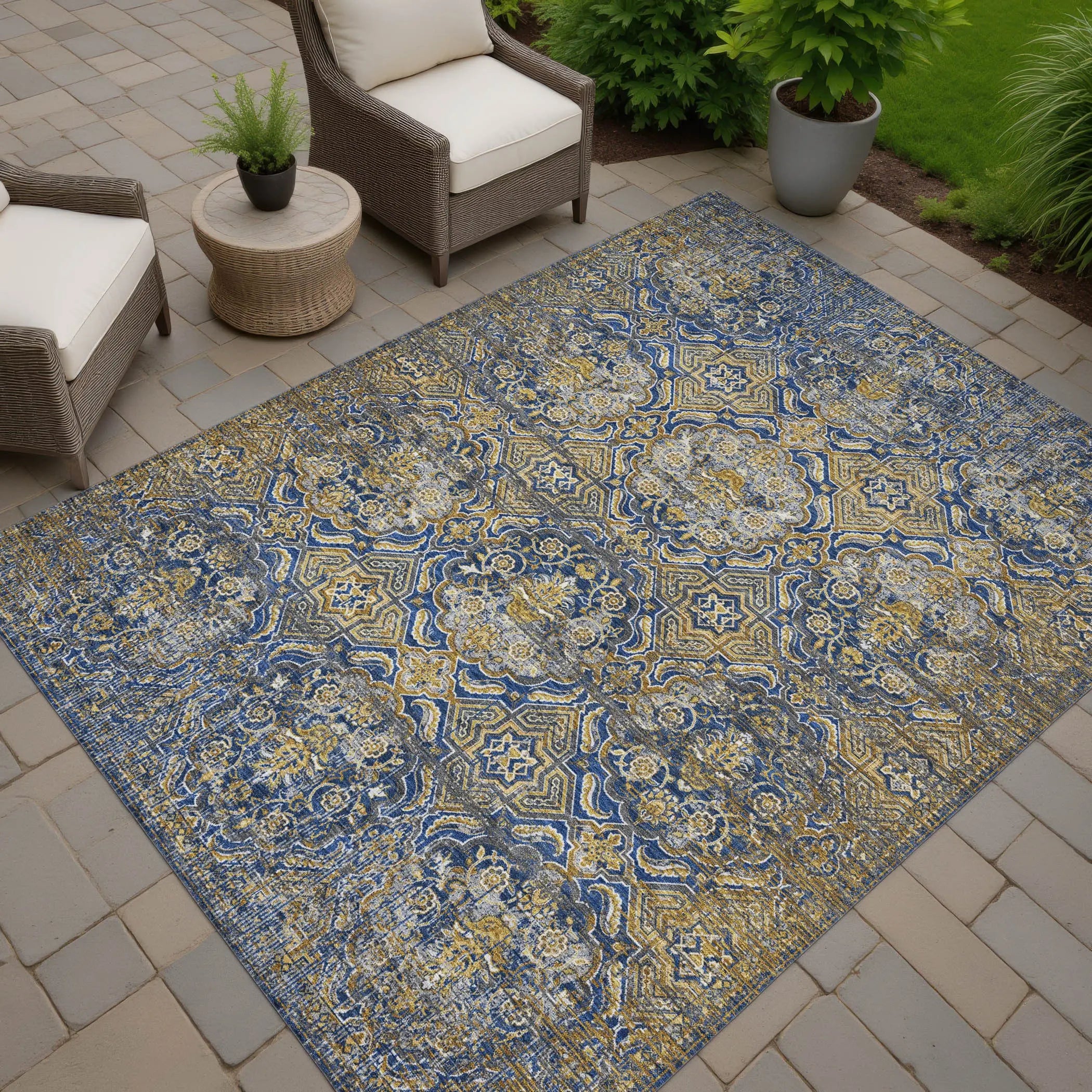 3' X 5' Navy Blue And Blue Floral Washable Indoor Outdoor Area Rug Homeroots Outdoor