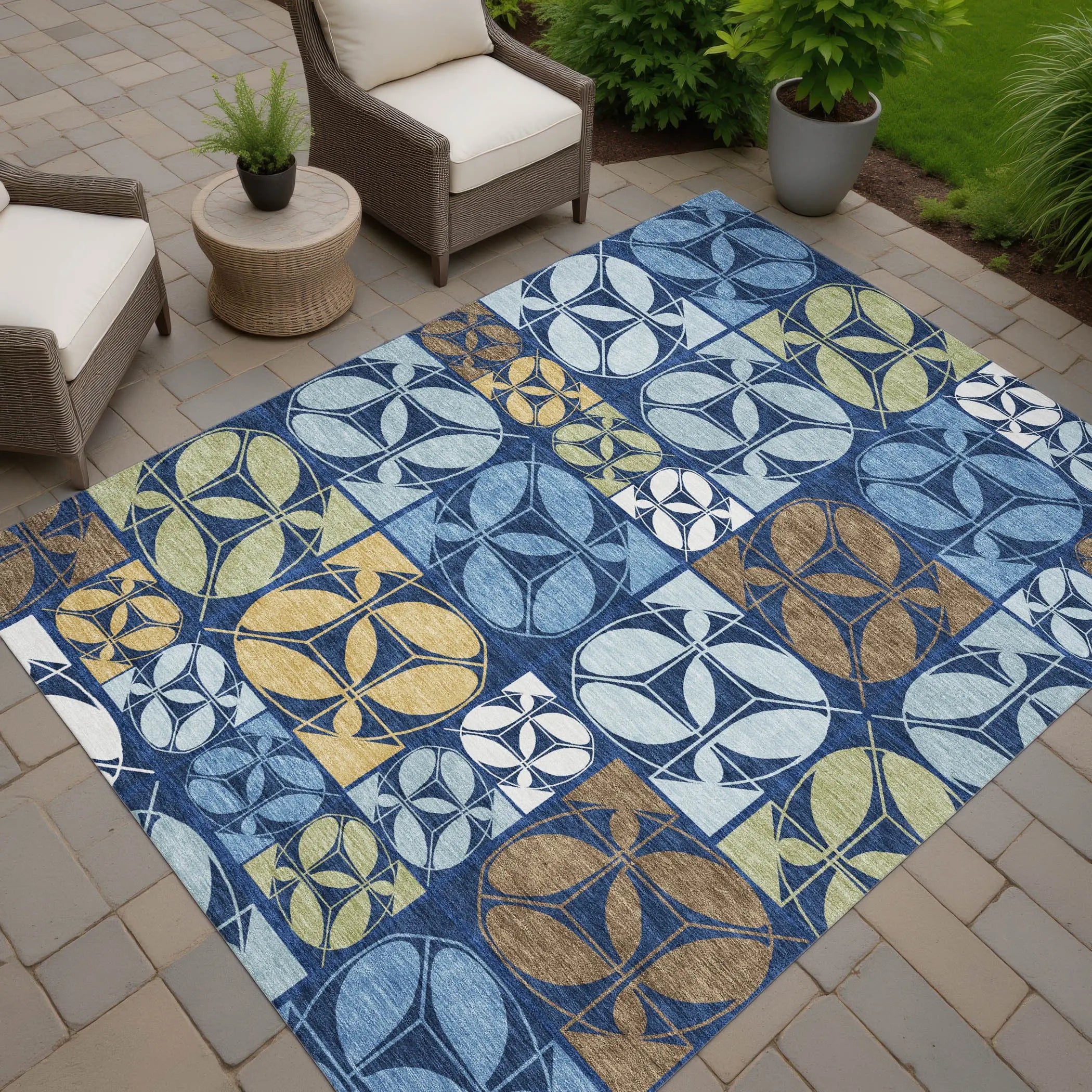 3' X 5' Navy Blue And Blue Geometric Washable Indoor Outdoor Area Rug Homeroots Outdoor