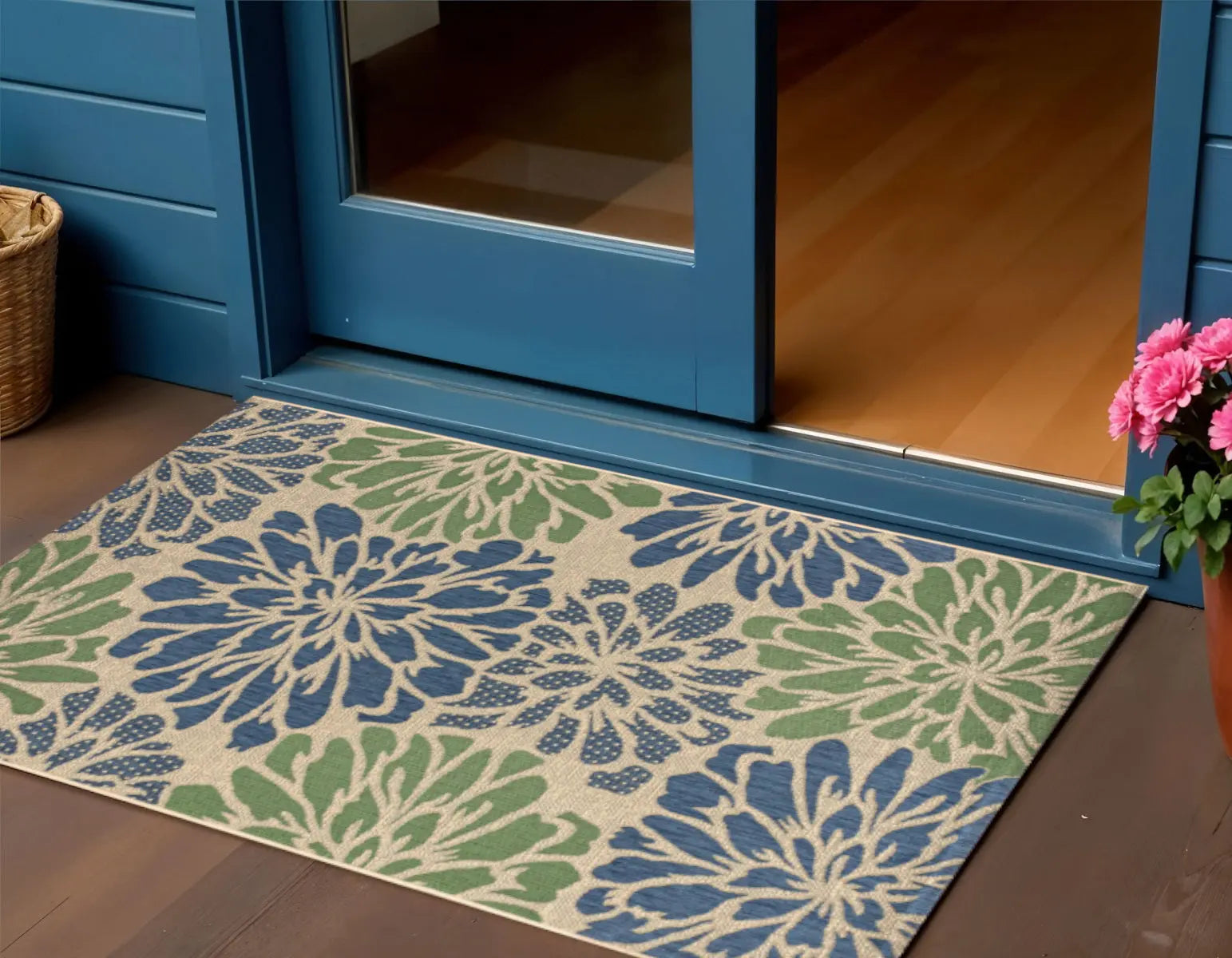 3' X 5' Navy Blue And Green Floral Indoor Outdoor Area Rug Homeroots Outdoor