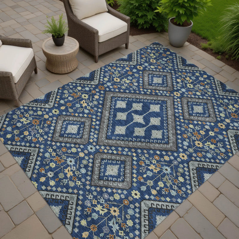 3' X 5' Navy Blue And Ivory Medallion Washable Indoor Outdoor Area Rug Homeroots Outdoor