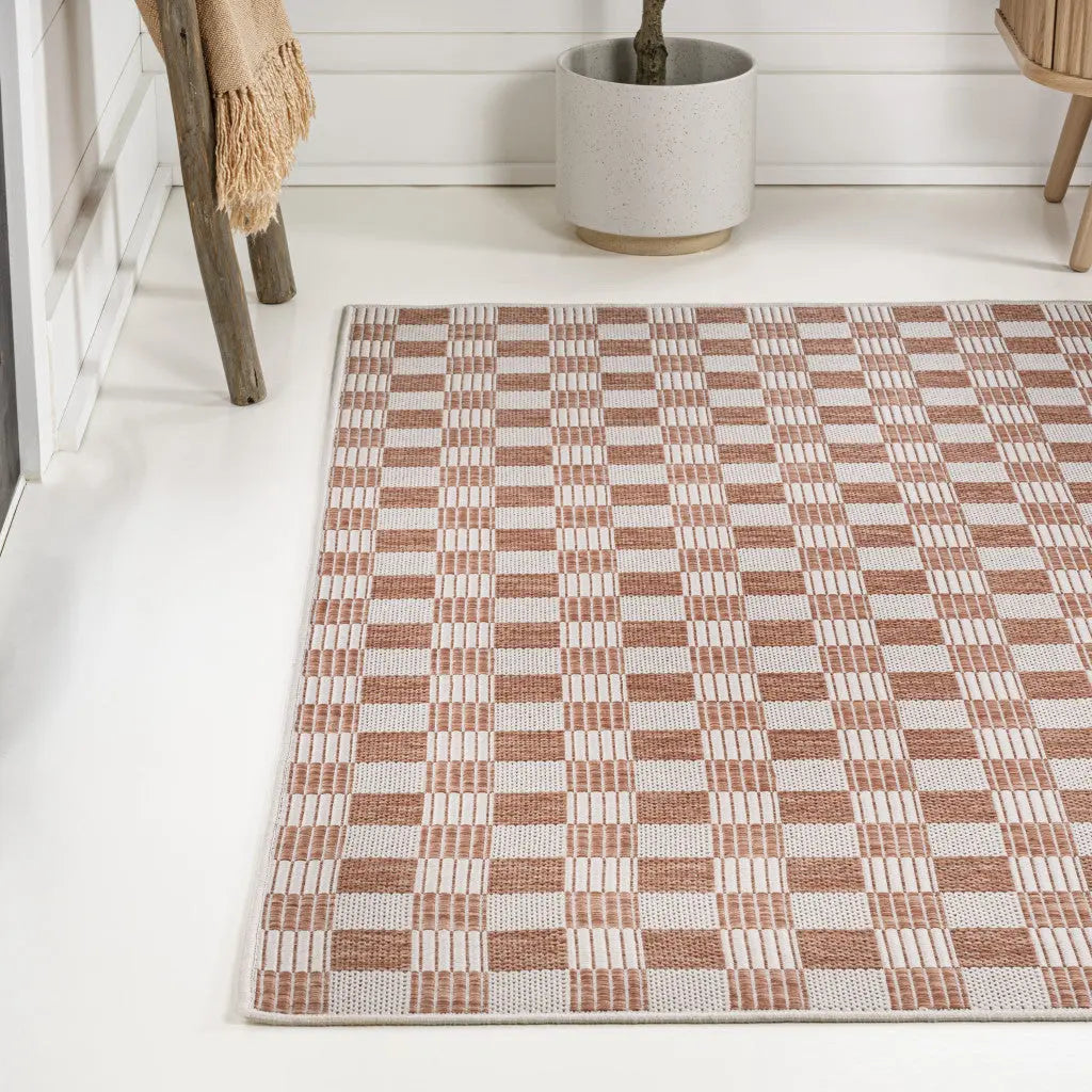 3' X 5' Salmon And Cream Geometric Indoor Outdoor Area Rug - GreatEagleInc