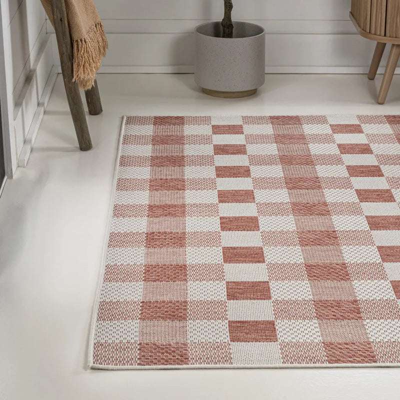 3' X 5' Salmon And Cream Geometric Indoor Outdoor Area Rug Homeroots Outdoor