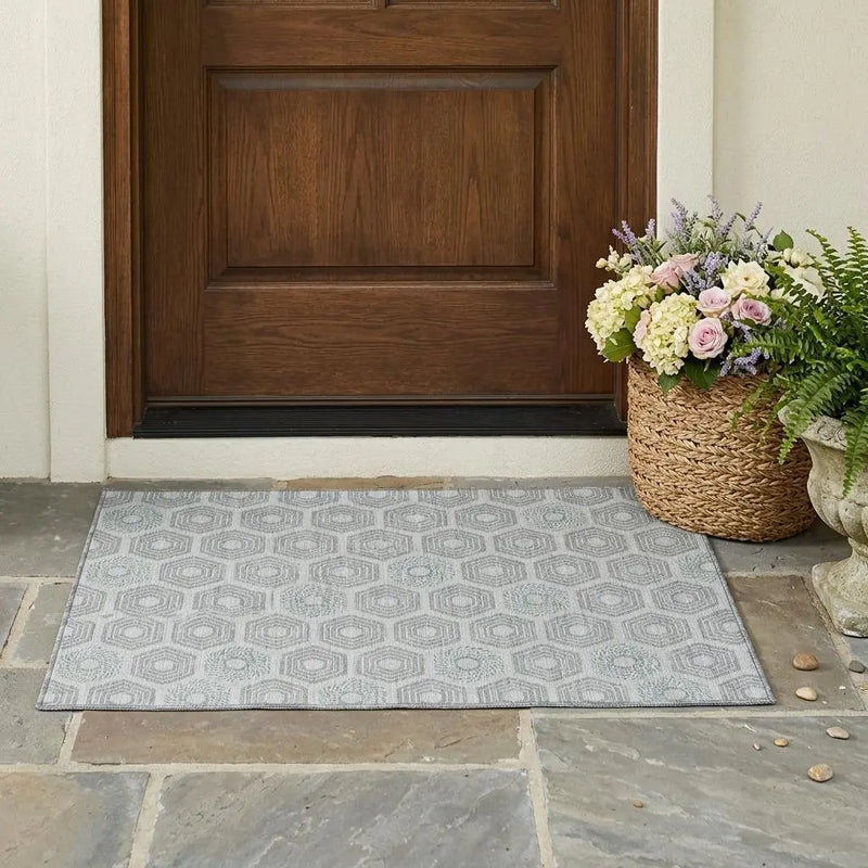 3' X 5' Silver And Granite Gray Geometric Washable Indoor Outdoor Area Rug Homeroots Outdoor
