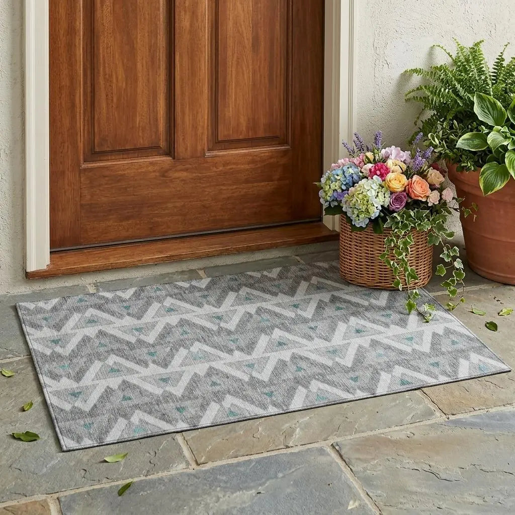3' X 5' Silver And Gray Geometric Washable Indoor Outdoor Area Rug Homeroots Outdoor