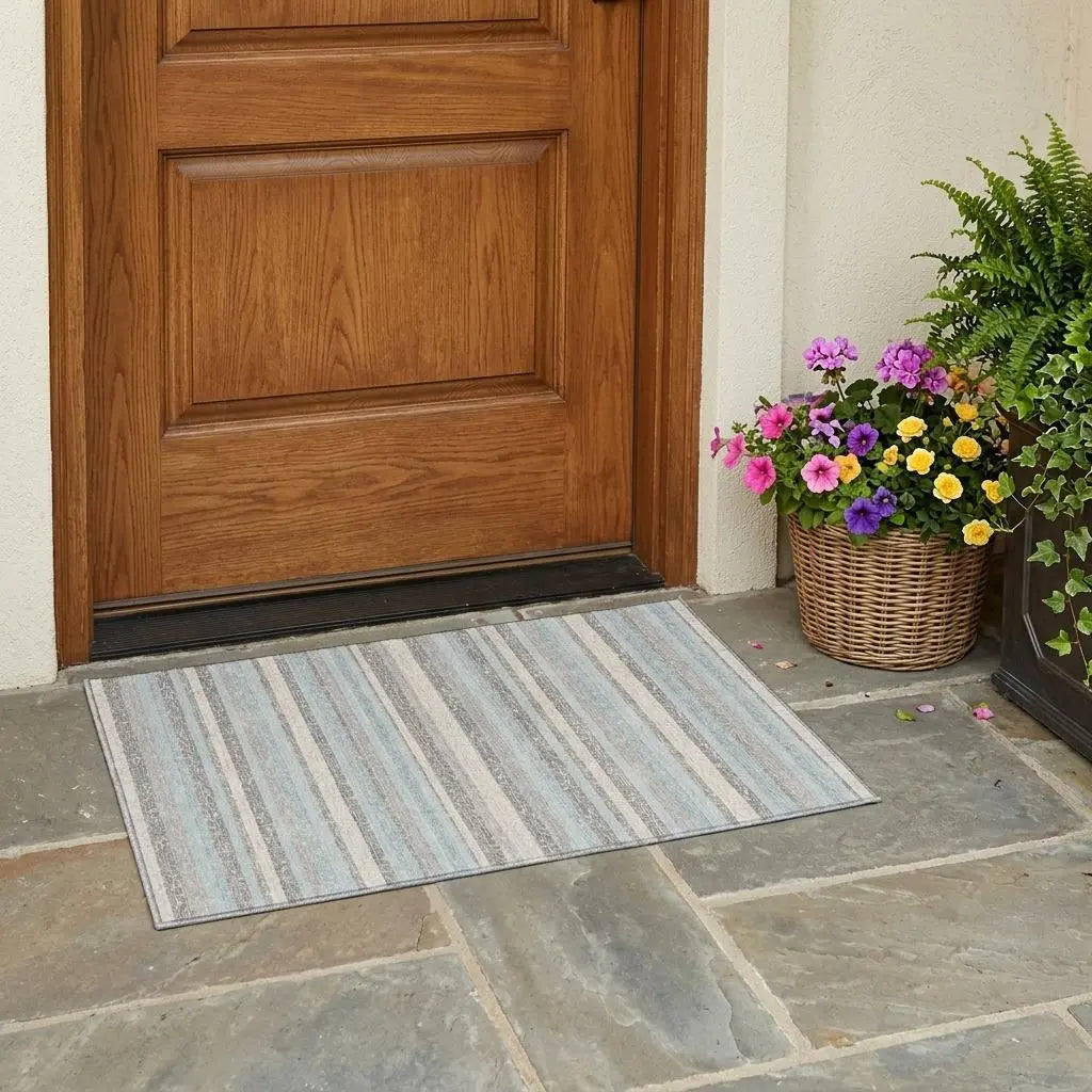 3' X 5' Silver And Gray Striped Washable Indoor Outdoor Area Rug Homeroots Outdoor