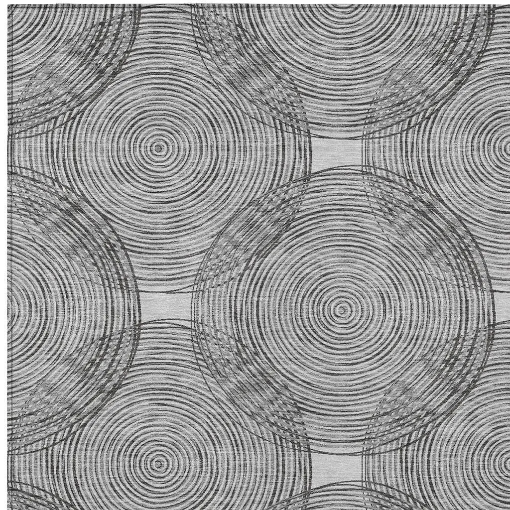 3' X 5' Silver And Ivory Geometric Washable Indoor Outdoor Area Rug Homeroots Outdoor