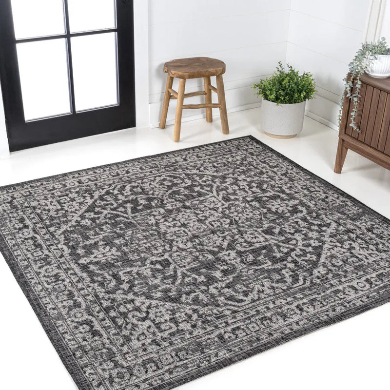 4' Black And Gray Square Medallion Indoor Outdoor Area Rug Homeroots Outdoor