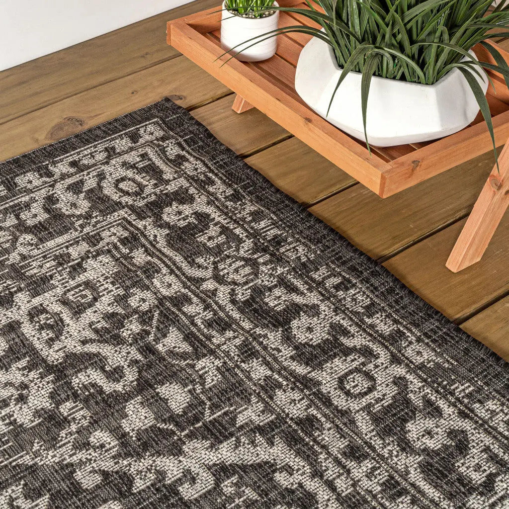 4' Black And Gray Square Medallion Indoor Outdoor Area Rug Homeroots Outdoor
