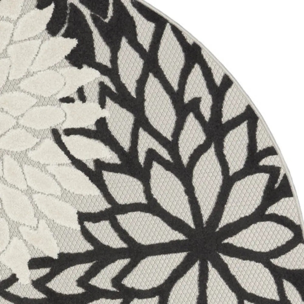 4' Black And White Round Floral Indoor Outdoor Area Rug Homeroots Outdoor