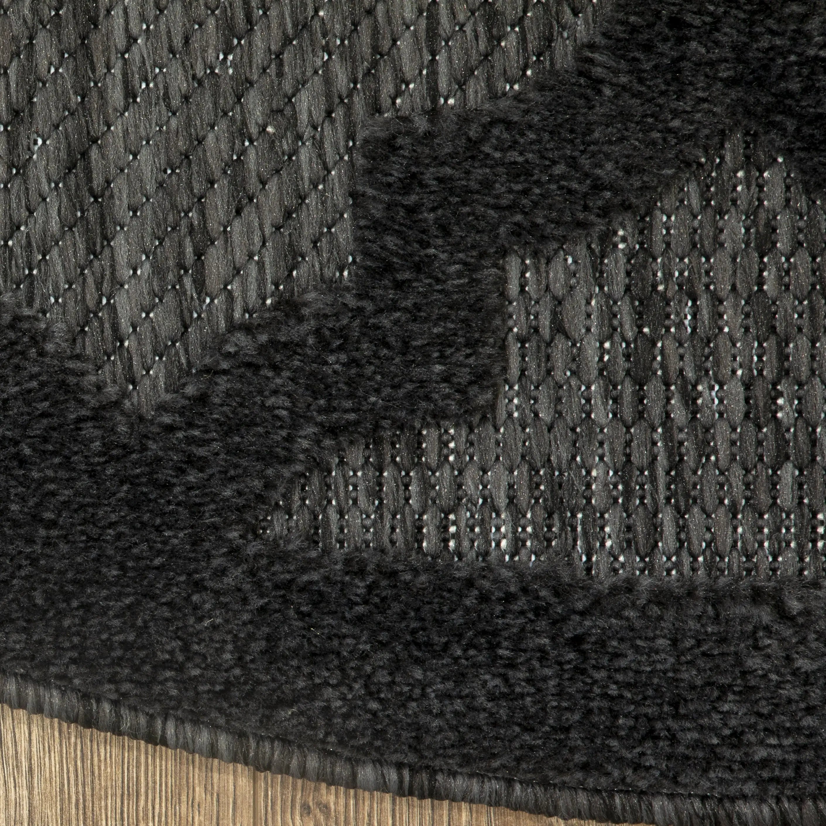 4' Charcoal And Black Round Trellis Indoor Outdoor Area Rug Homeroots Outdoor