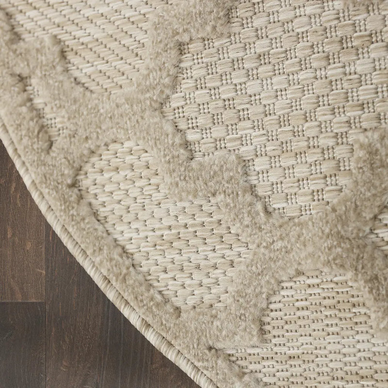 4' Cream And Beige Round Geometric Indoor Outdoor Area Rug Homeroots Outdoor
