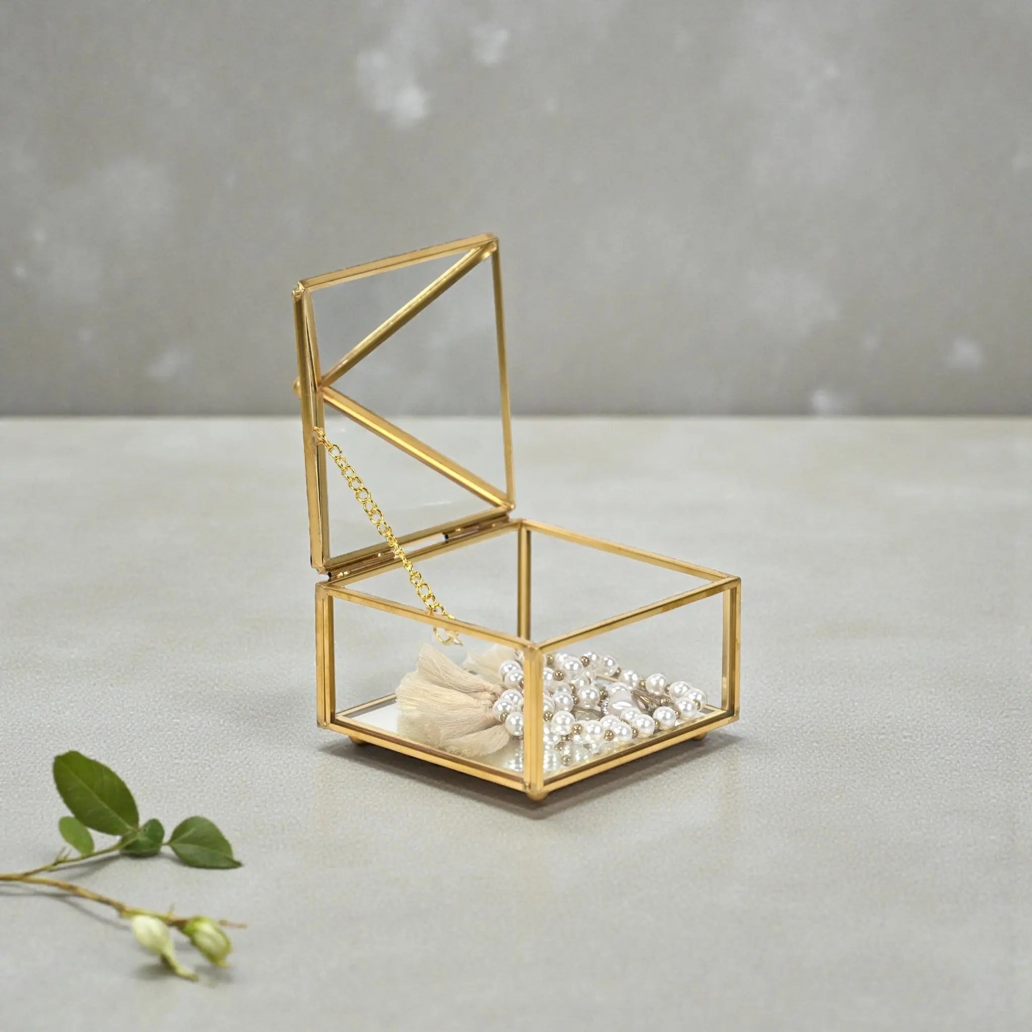 4" Gold Glass Mirrored Accessory Box With Metal Accents Homeroots Organization