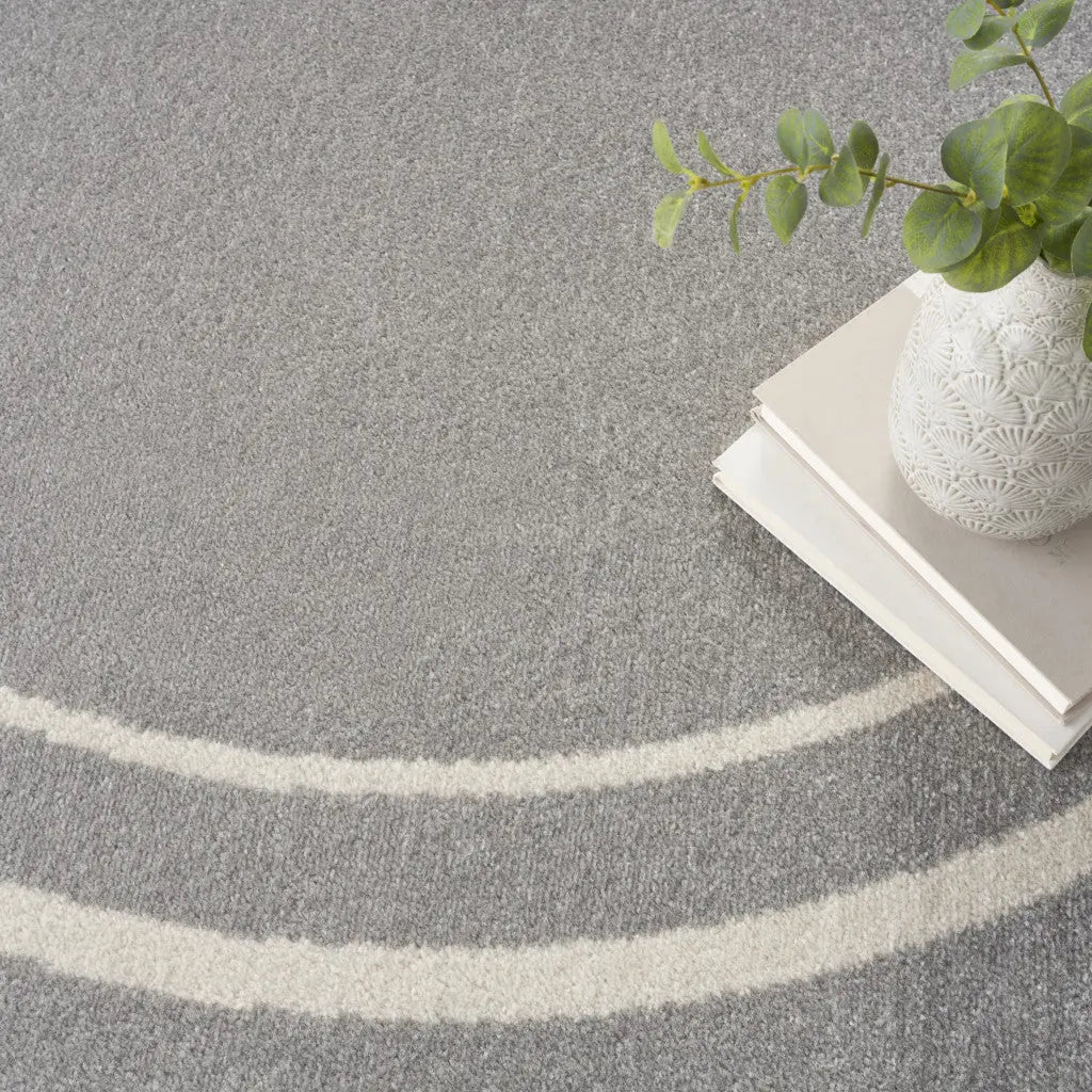 4' Gray And Ivory Round Indoor Outdoor Area Rug Homeroots Outdoor