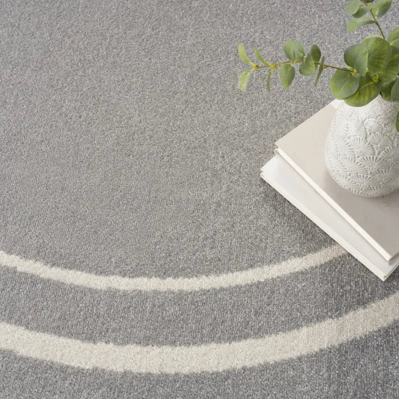 4' Gray And Ivory Round Indoor Outdoor Area Rug Homeroots Outdoor