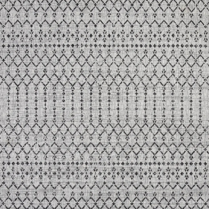 4' Light Gray And Black Square Trellis Indoor Outdoor Area Rug Homeroots Outdoor