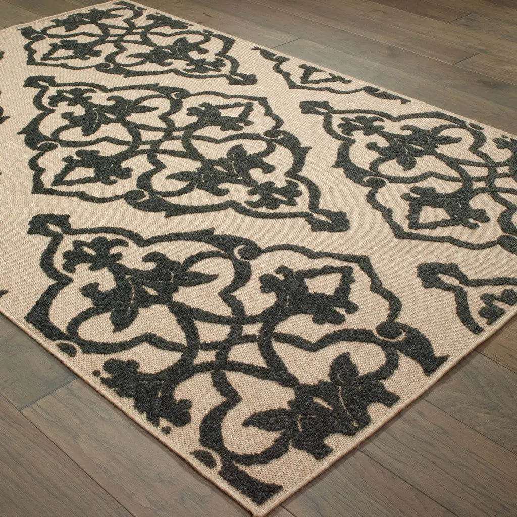 4' X 5' Beige and Black Oriental Stain Resistant Indoor Outdoor Area Rug Homeroots Outdoor