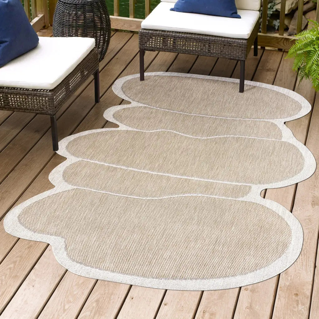 4' X 6' Beige And Cream Medallion Indoor Outdoor Area Rug Homeroots Outdoor