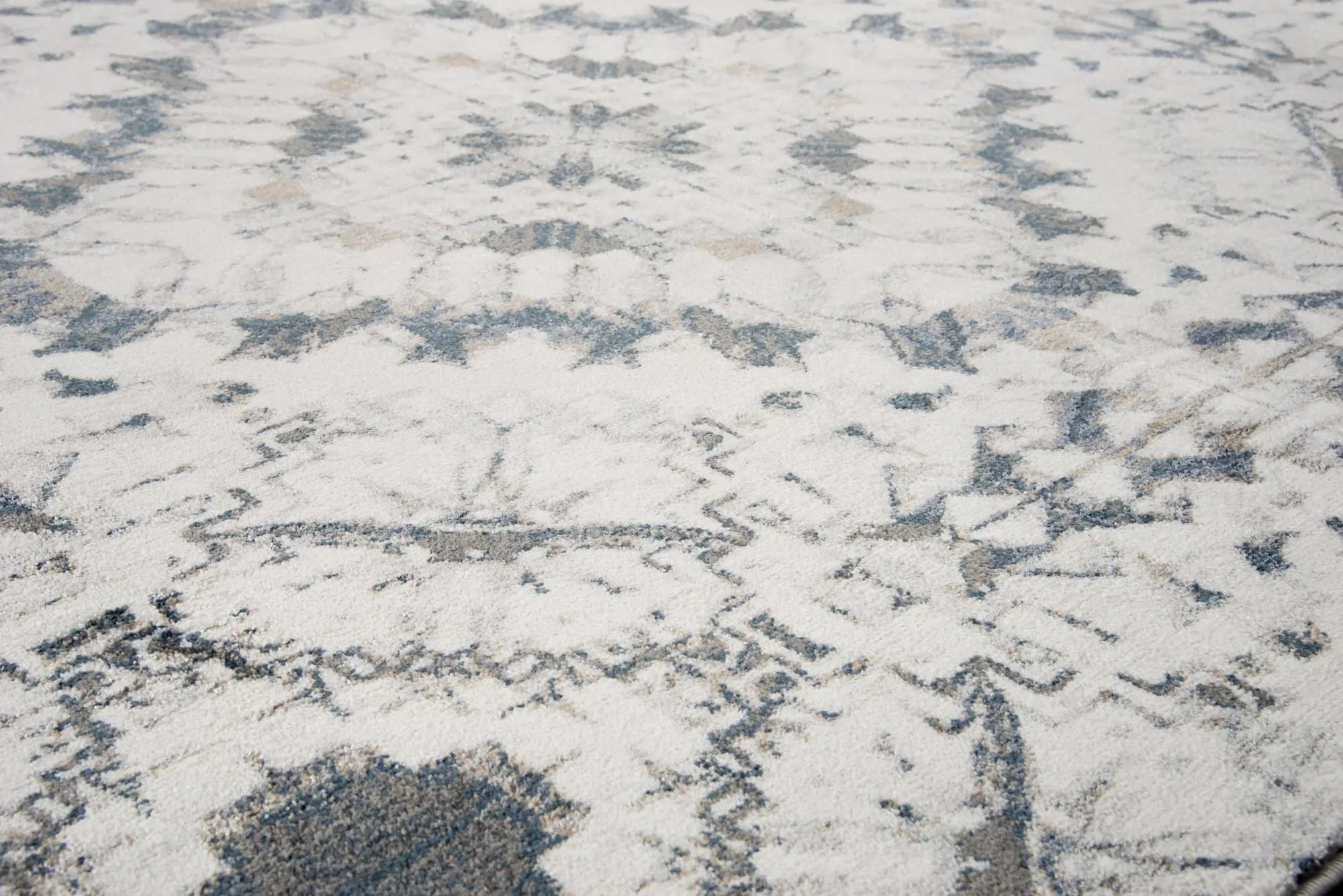 4' X 6' Beige Blue Gray And Rust Geometric Area Rug Homeroots Home Decor