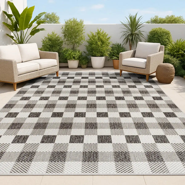 4' X 6' Black And Cream Geometric Indoor Outdoor Area Rug - GreatEagleInc