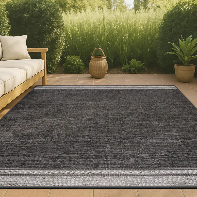 4' X 6' Black And Cream Indoor Outdoor Area Rug - GreatEagleInc