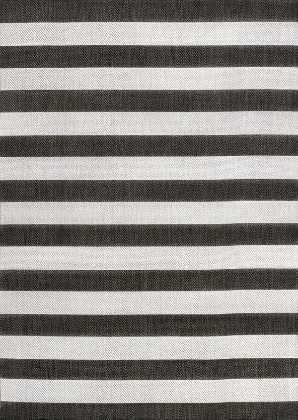 4' X 6' Black And Cream Striped Indoor Outdoor Area Rug Homeroots Outdoor