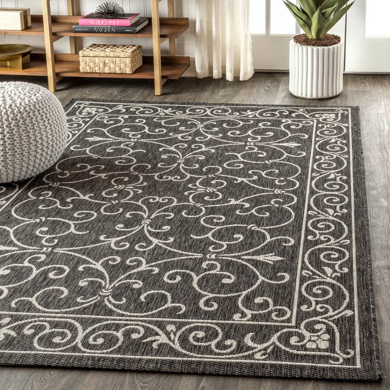 4' X 6' Black And Gray Medallion Indoor Outdoor Area Rug Homeroots Outdoor