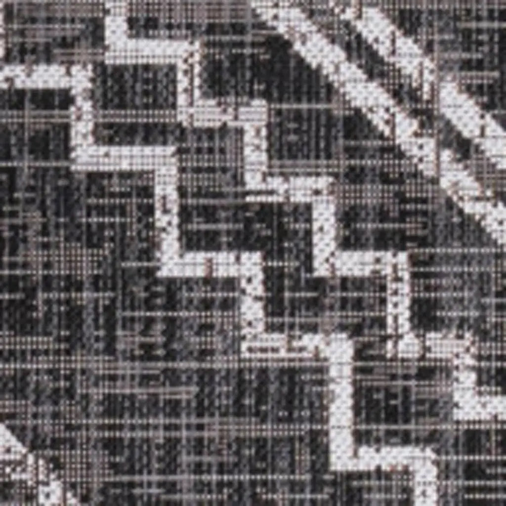 4' X 6' Black And Ivory Moroccan Indoor Outdoor Area Rug Homeroots Outdoor