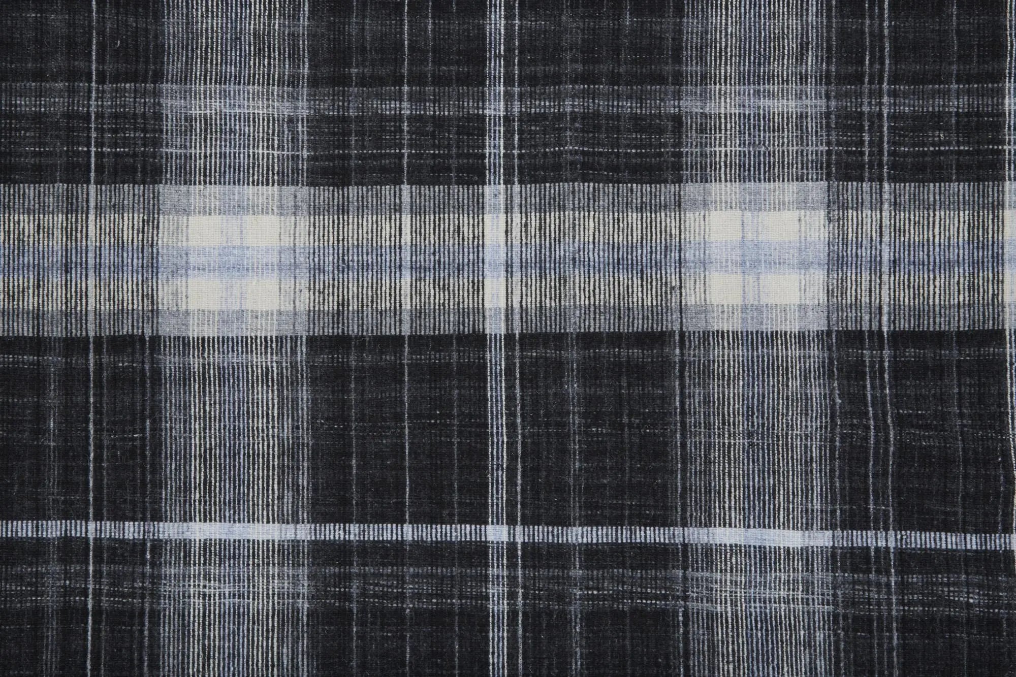 4' X 6' Black White And Blue Plaid Hand Loomed Area Rug Homeroots Home Decor