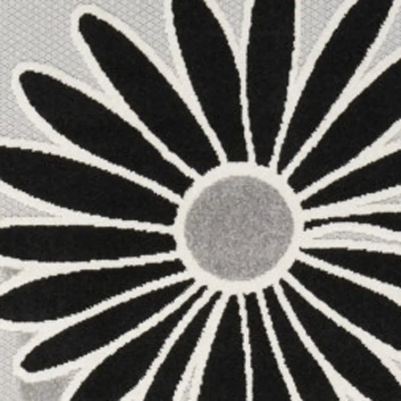 4' X 6' Black White Floral Stain Resistant Non Skid Area Rug Homeroots Outdoor