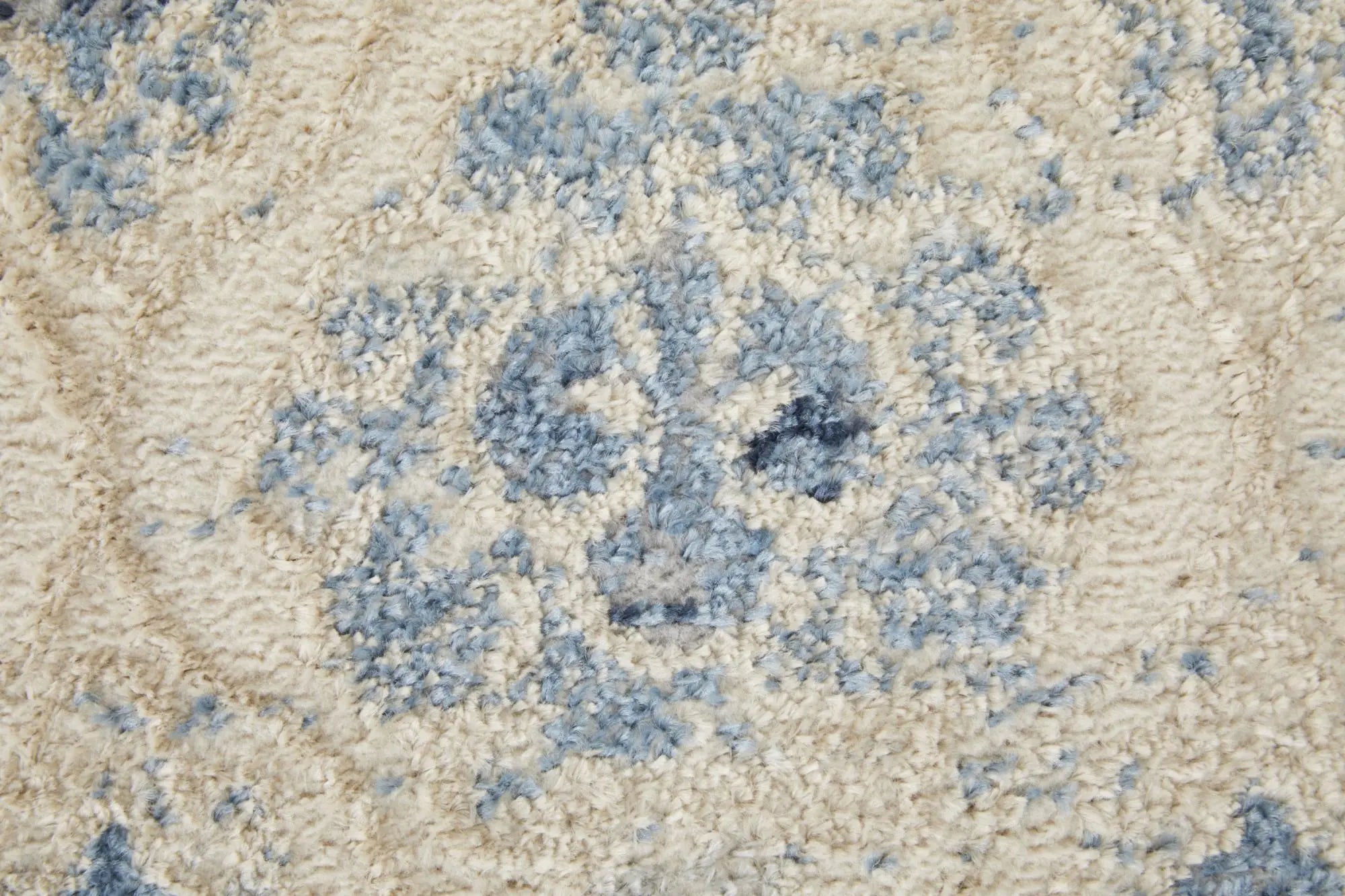 4' X 6' Blue And Ivory Geometric Area Rug Homeroots Home Decor
