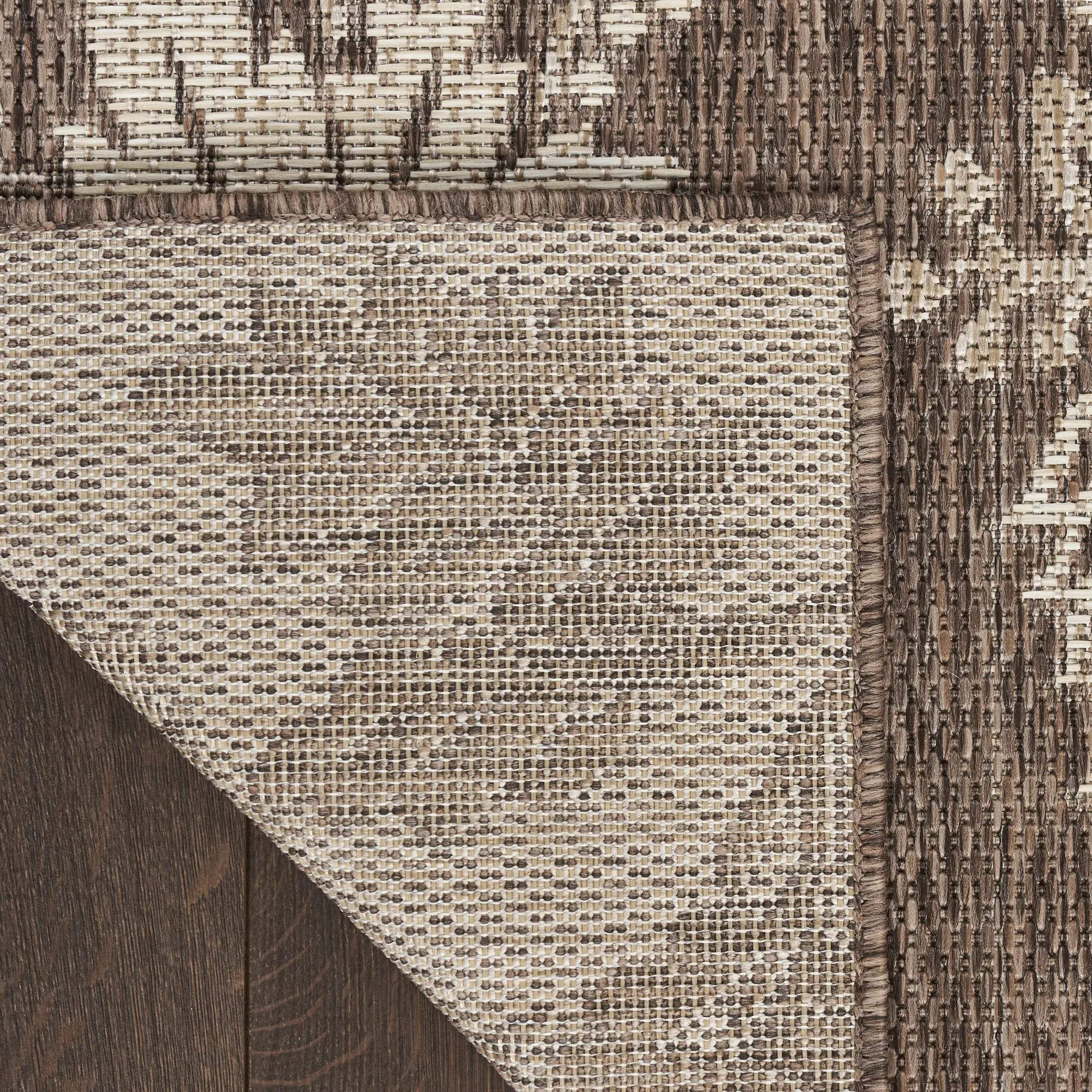 4' X 6' Brown And Ivory Floral Indoor Outdoor Area Rug Homeroots Outdoor