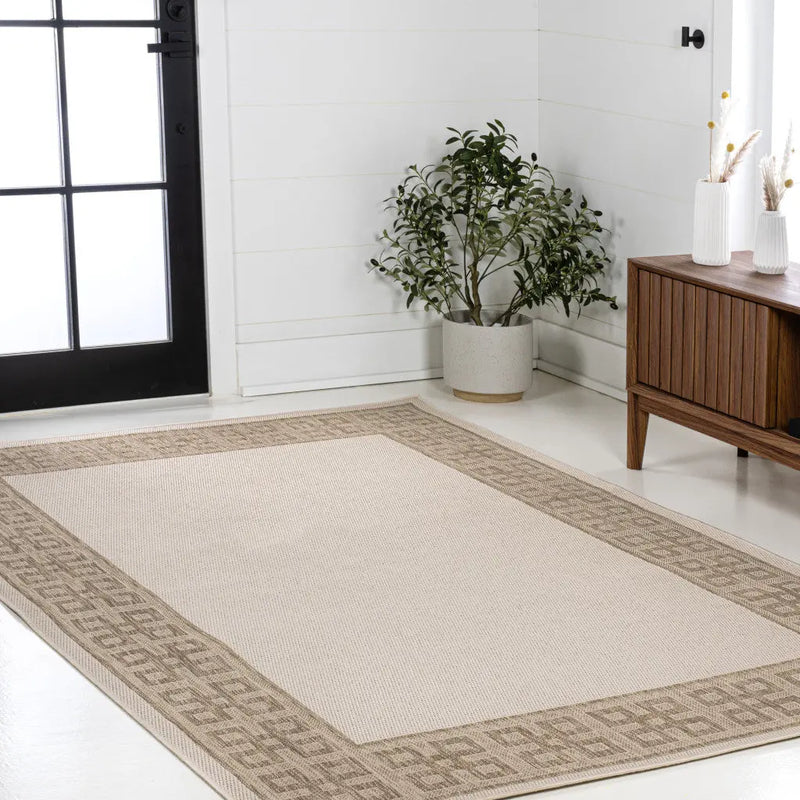 4' X 6' Cream And Beige Indoor Outdoor Area Rug - GreatEagleInc