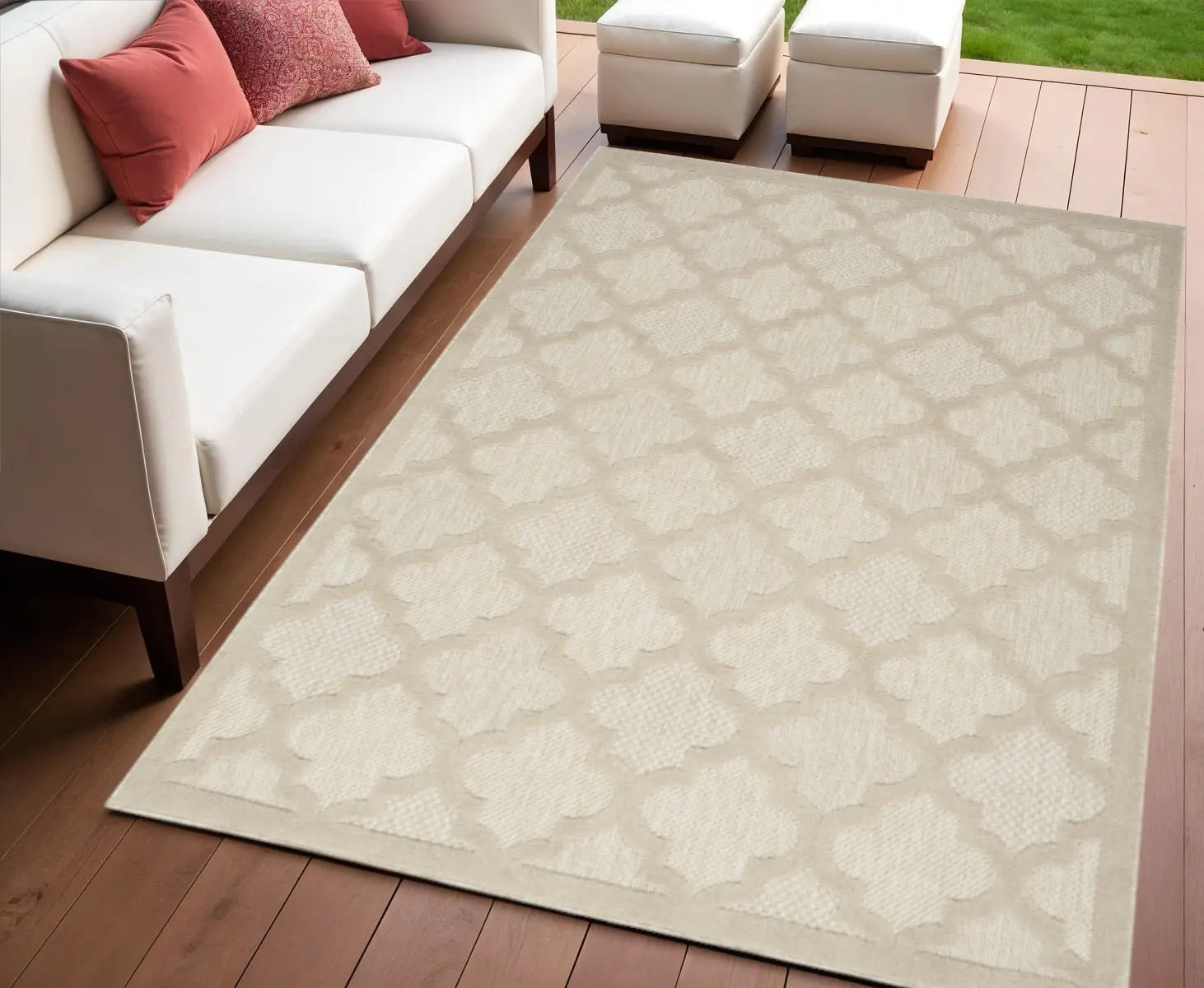 4' X 6' Cream And Beige Trellis Indoor Outdoor Area Rug Homeroots Outdoor