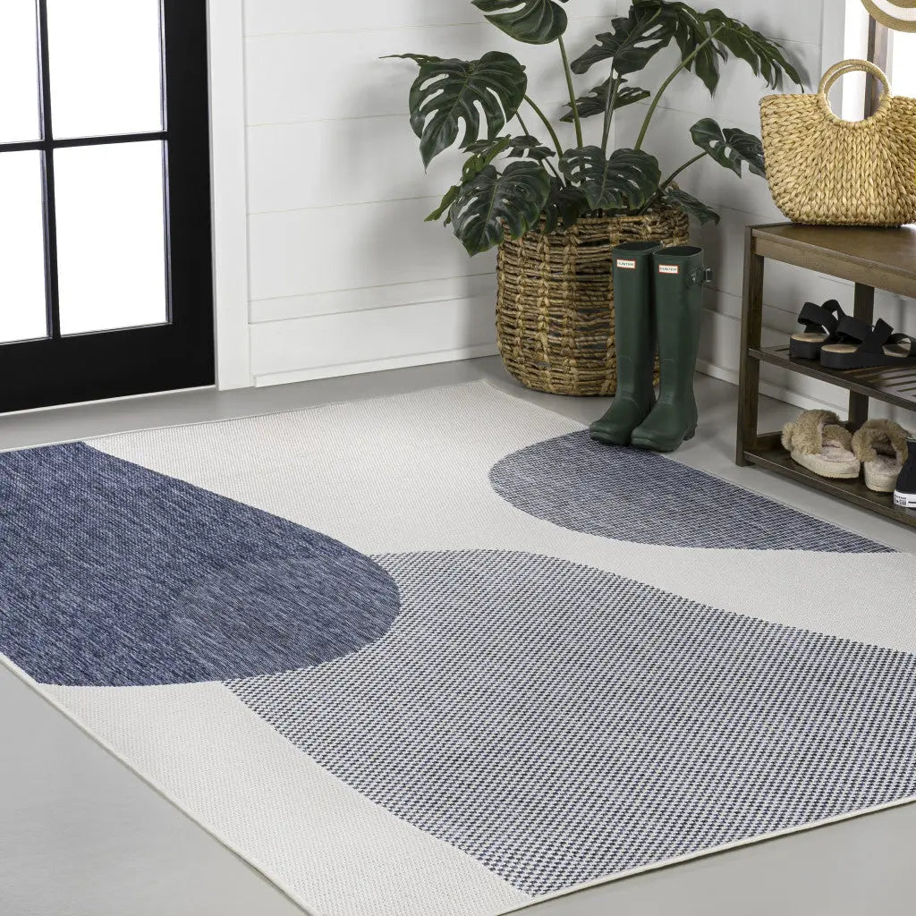 4' X 6' Cream And Navy Blue Geometric Indoor Outdoor Area Rug Homeroots Outdoor