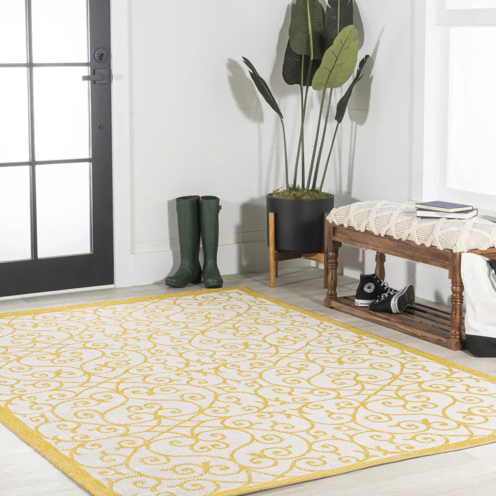 4' X 6' Cream And Yellow Geometric Indoor Outdoor Area Rug Homeroots Outdoor
