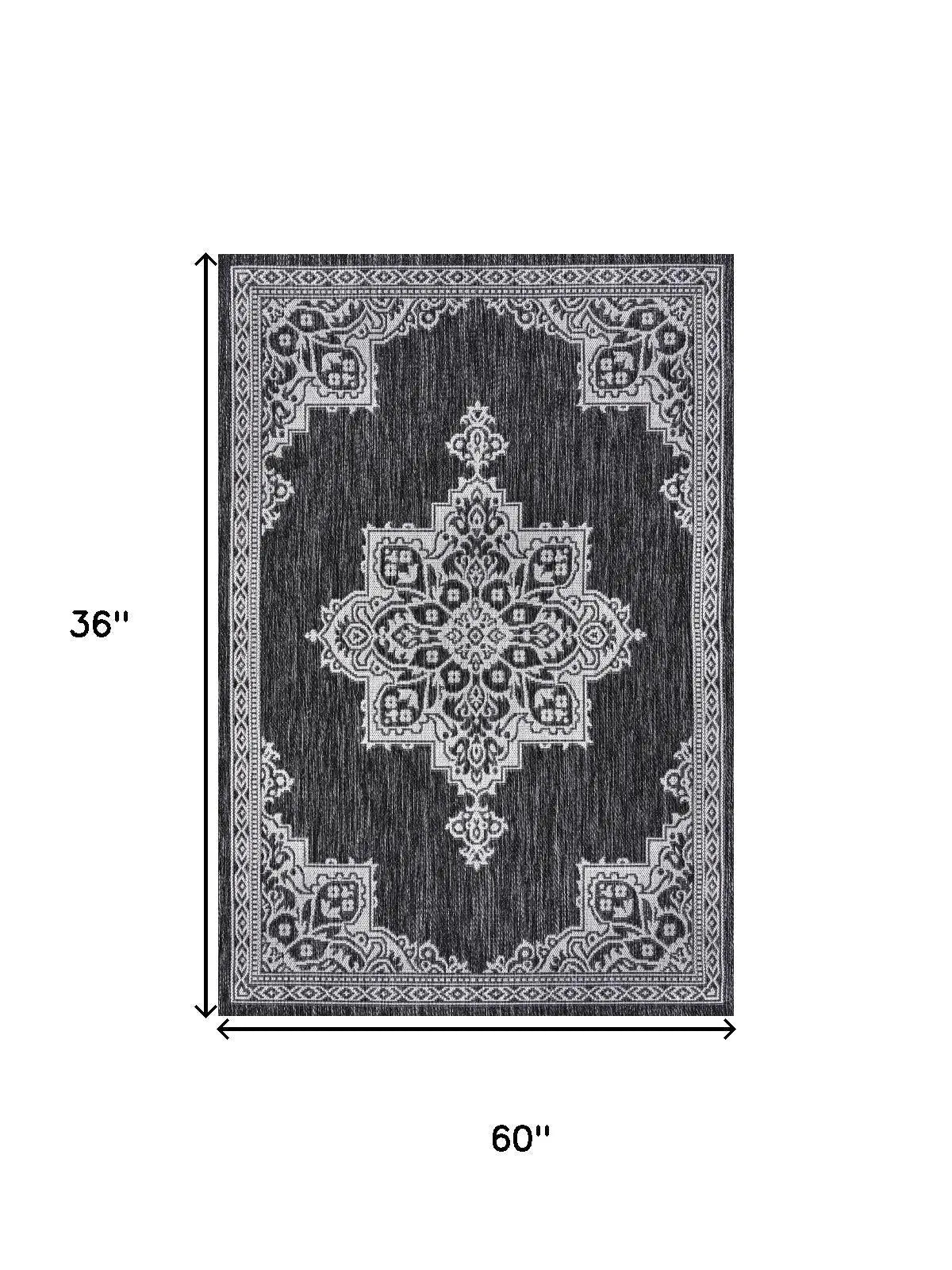 4' X 6' Dark Gray And Cream Medallion Indoor Outdoor Area Rug Homeroots Outdoor