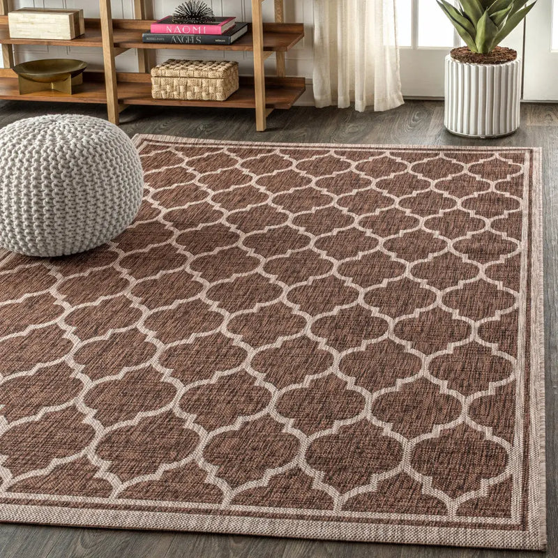 4' X 6' Espresso And Taupe Geometric Indoor Outdoor Area Rug Homeroots Outdoor