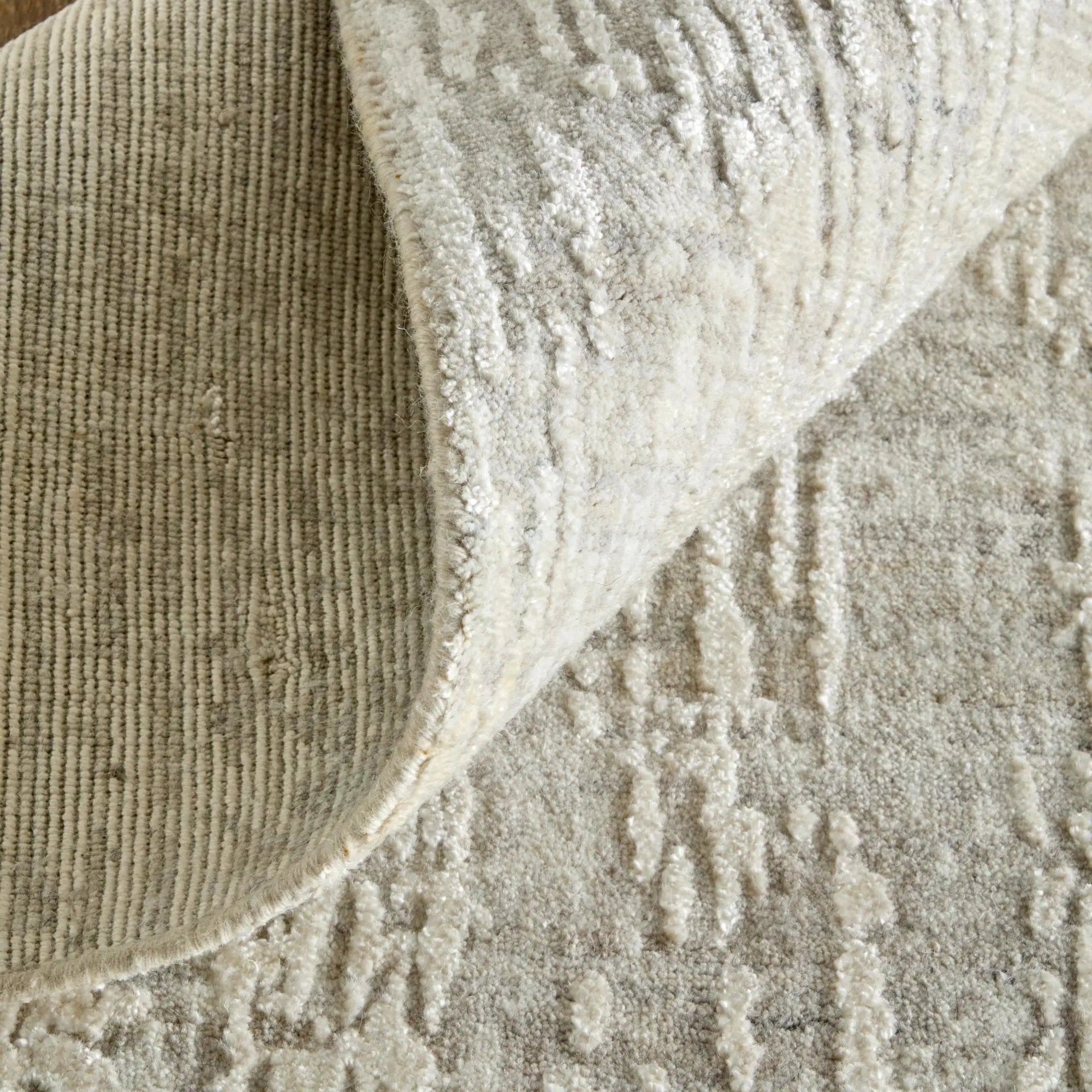 4' X 6' Gray And Ivory Abstract Hand Woven Area Rug Homeroots Home Decor