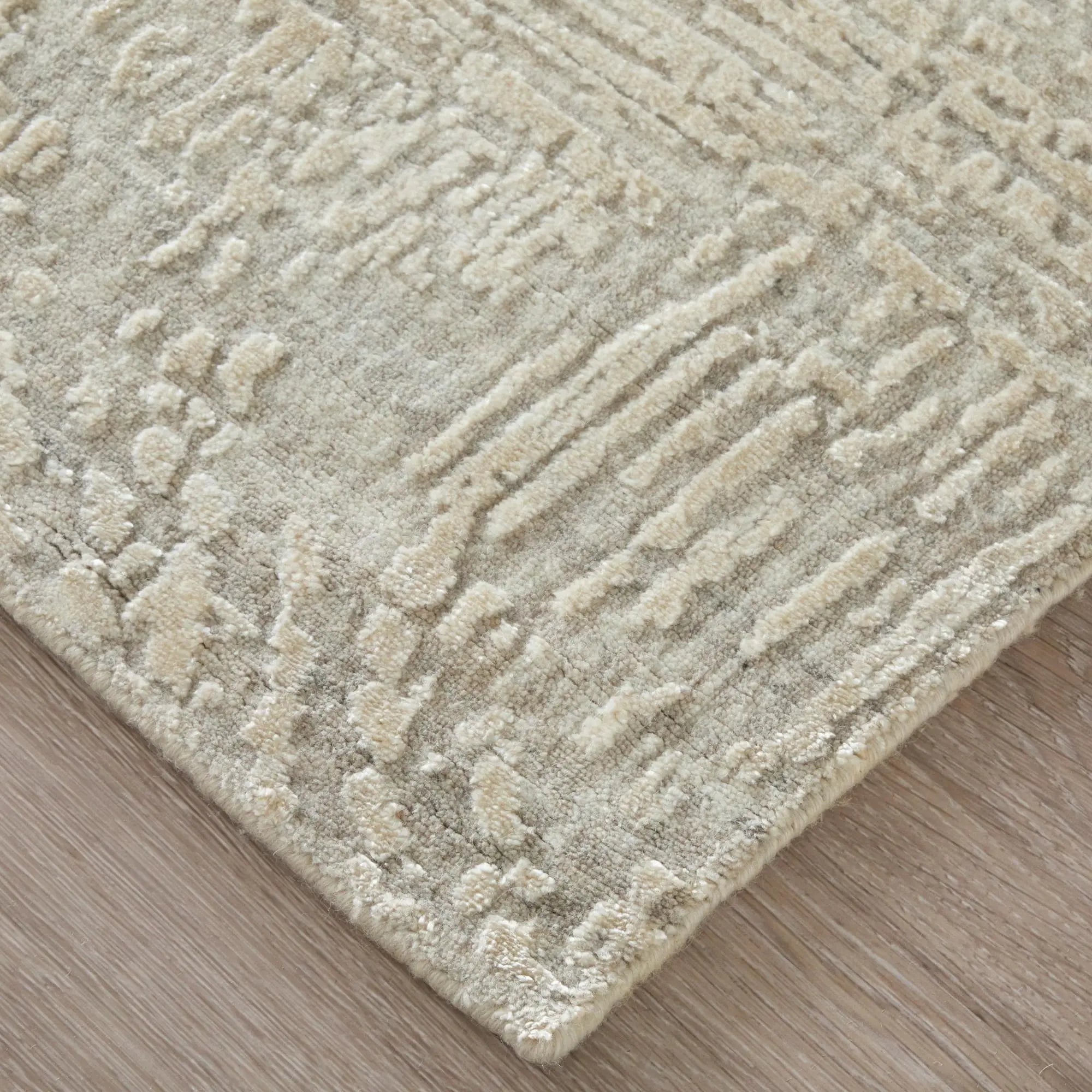 4' X 6' Gray And Ivory Abstract Hand Woven Area Rug Homeroots Home Decor