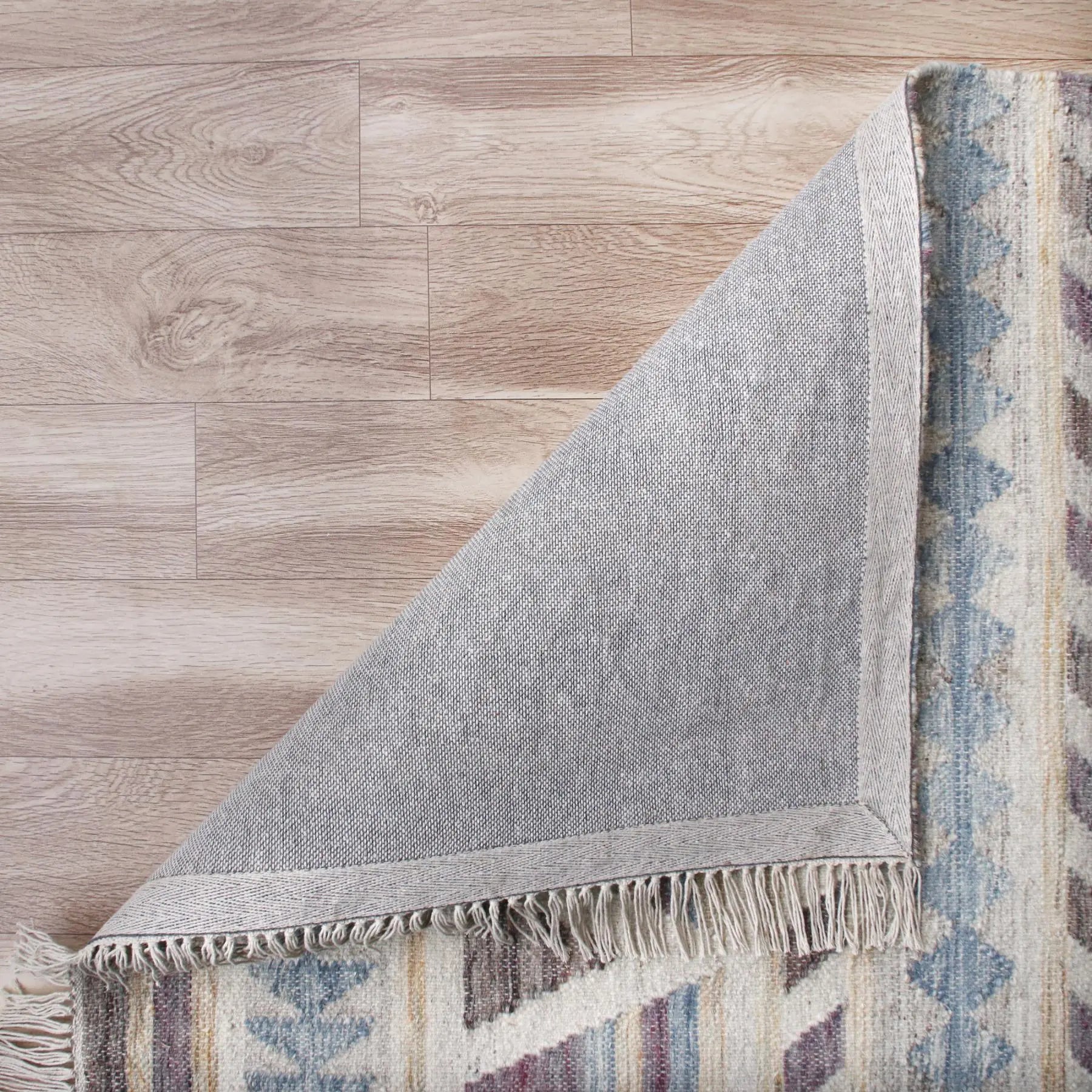 4' X 6' Gray And Tan Jute Geometric Hand Woven Area Rug Homeroots Home Decor