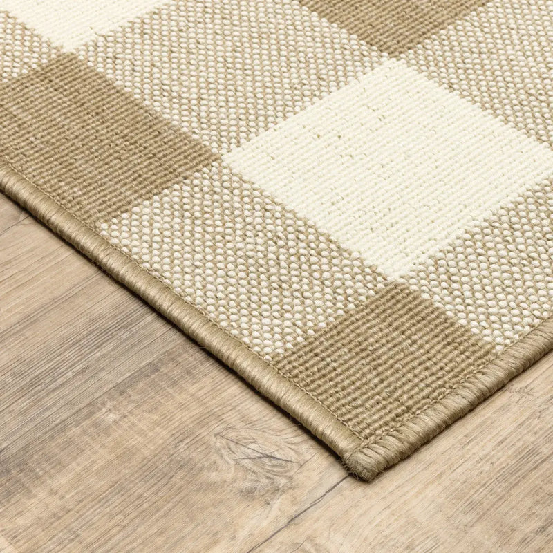 4' X 6' Gray and Ivory Geometric Stain Resistant Indoor Outdoor Area Rug Homeroots Outdoor
