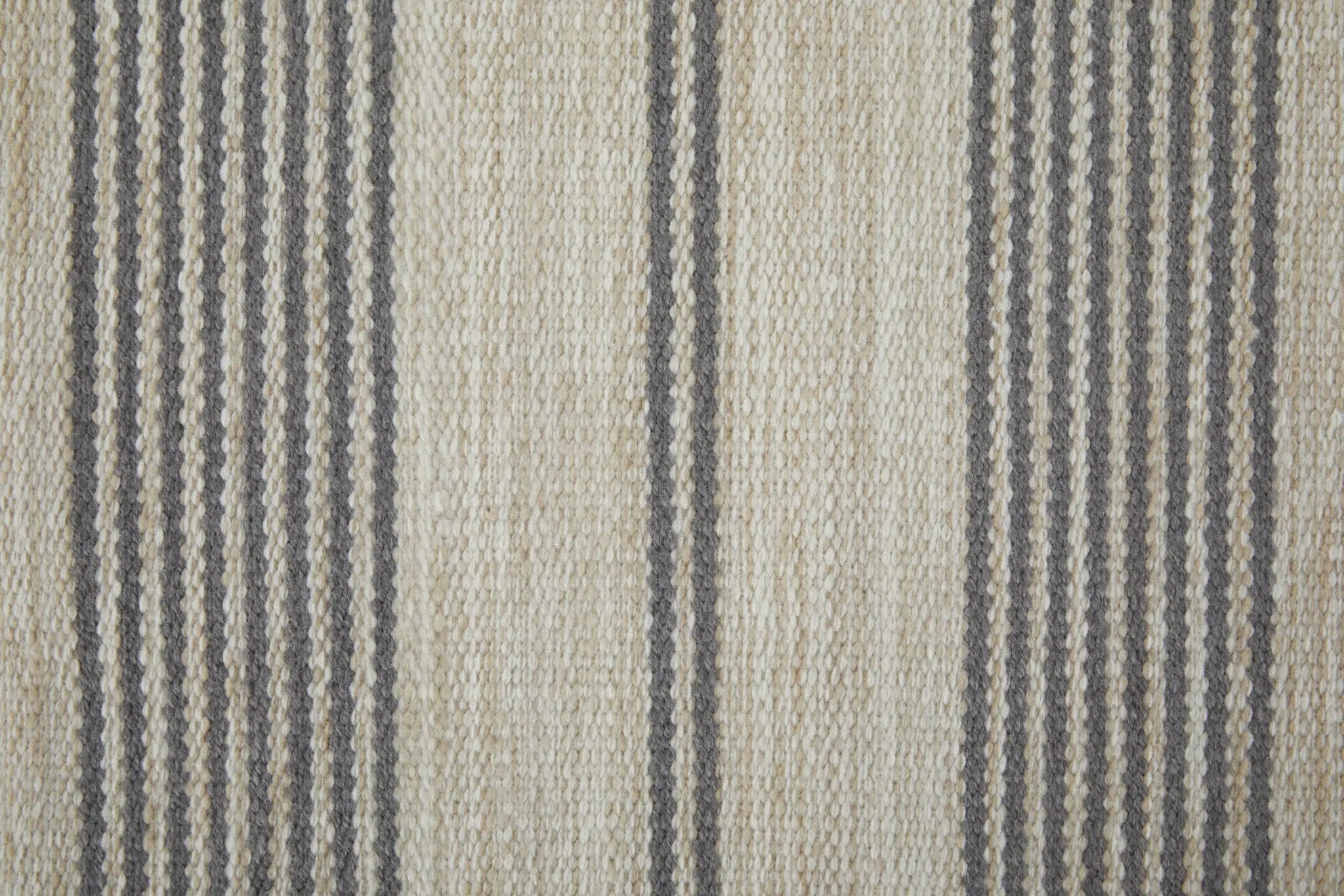 4' X 6' Gray and Ivory Striped Hand Woven Area Rug Homeroots Outdoor