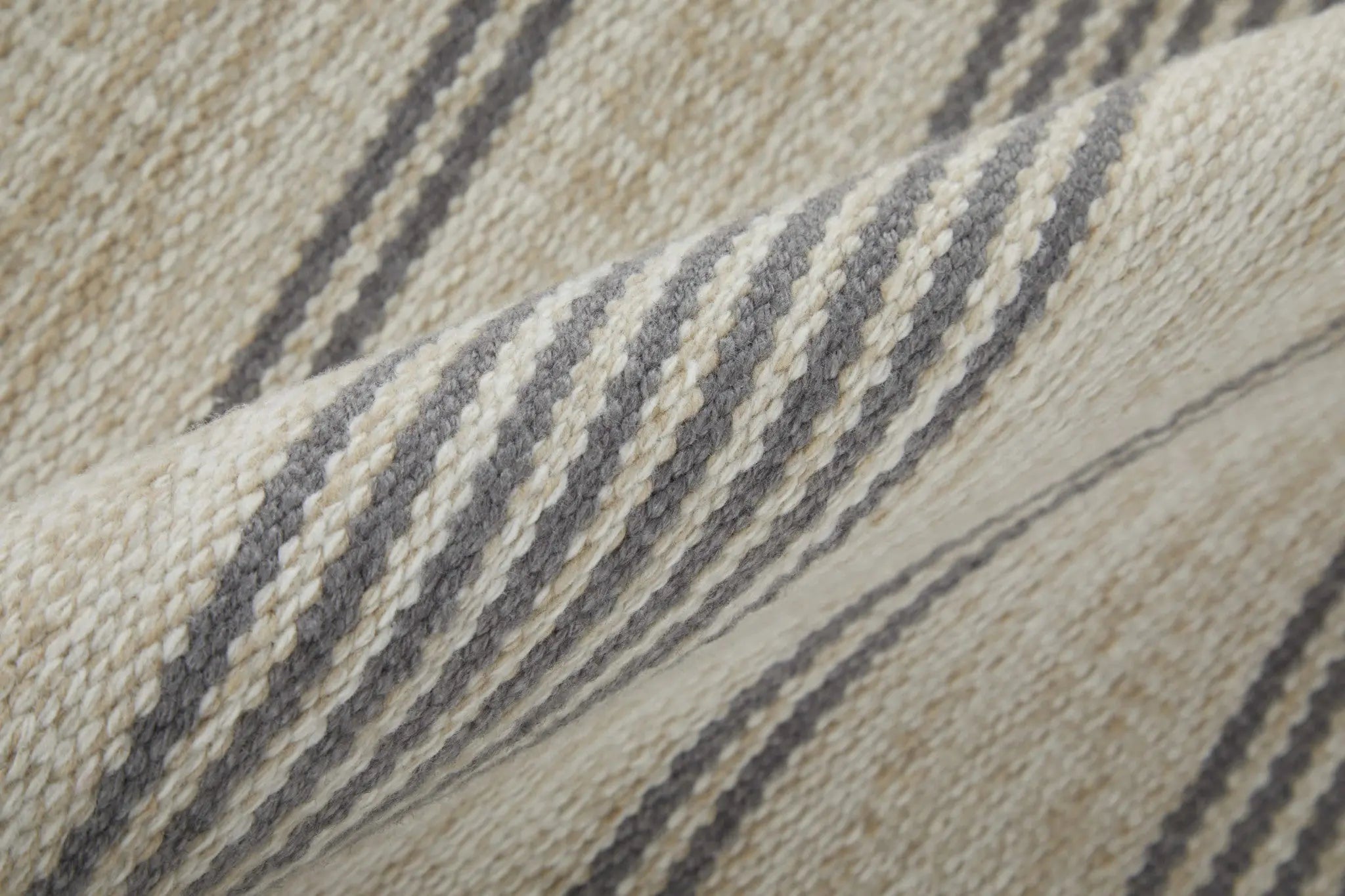 4' X 6' Gray and Ivory Striped Hand Woven Area Rug Homeroots Outdoor