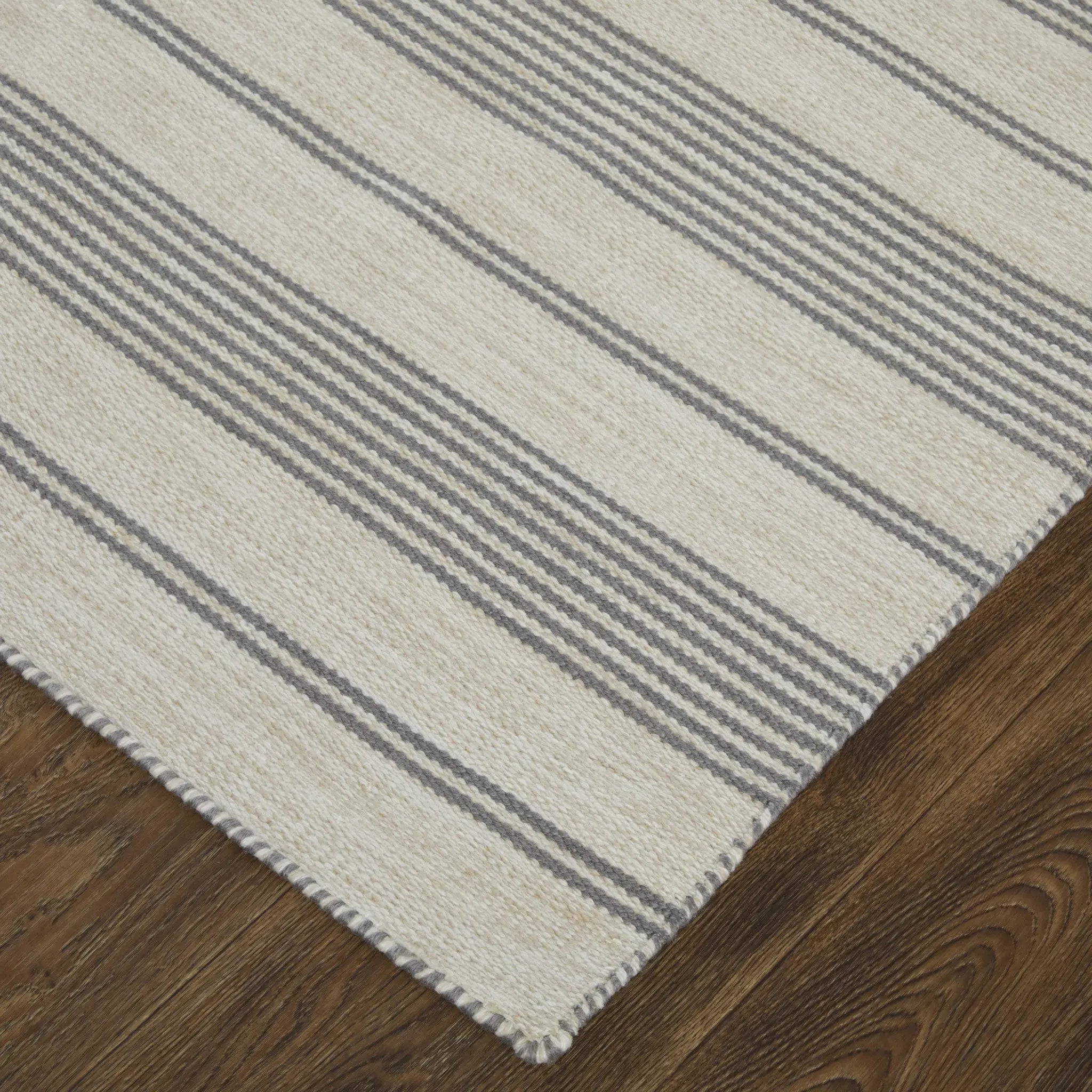 4' X 6' Gray and Ivory Striped Hand Woven Area Rug Homeroots Outdoor