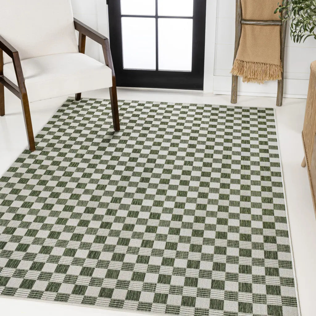 4' X 6' Green And Cream Geometric Indoor Outdoor Area Rug - GreatEagleInc