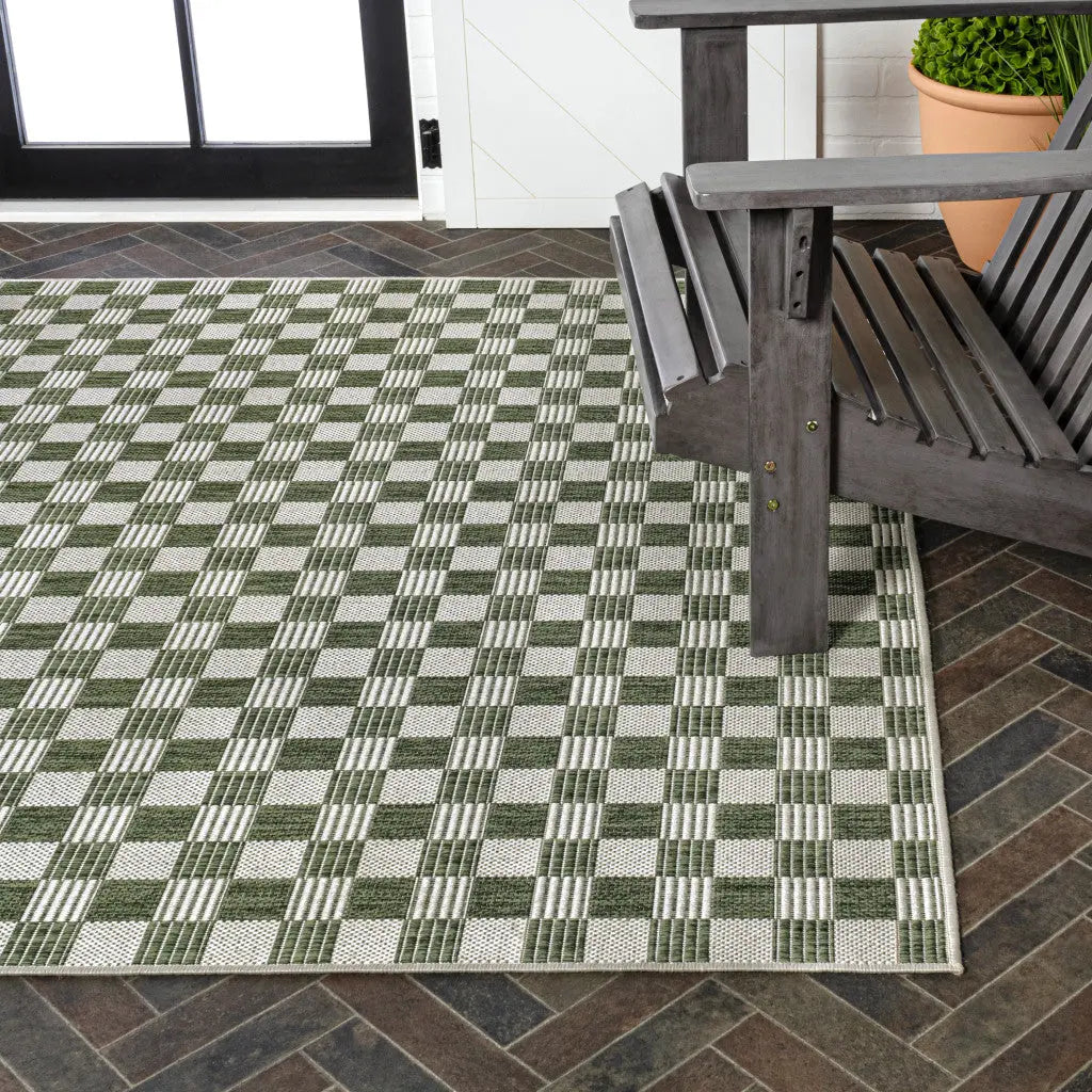 4' X 6' Green And Cream Geometric Indoor Outdoor Area Rug - GreatEagleInc