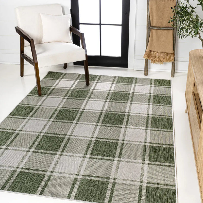 4' X 6' Green And Cream Gingham Indoor Outdoor Area Rug - GreatEagleInc